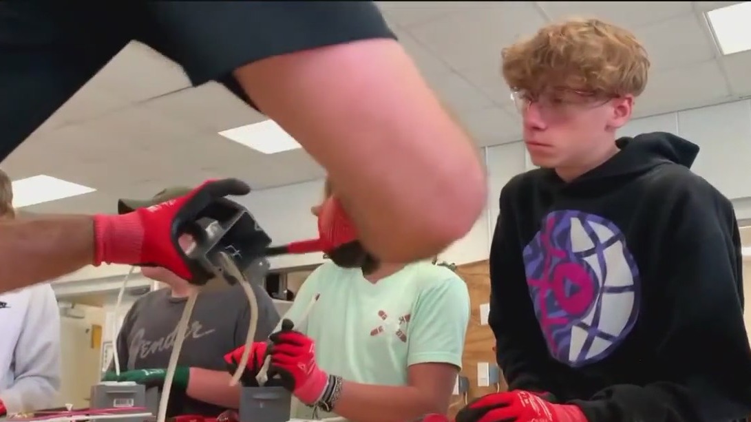 School electrical program expanding